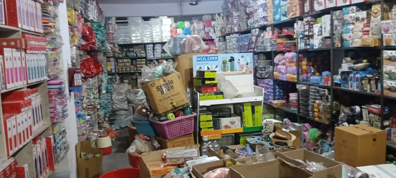 16 Plastic Items